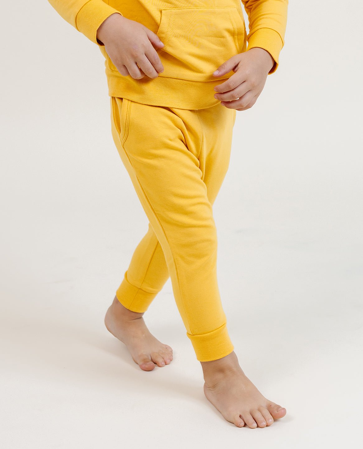 the-coziest-jogger-in-canary 1