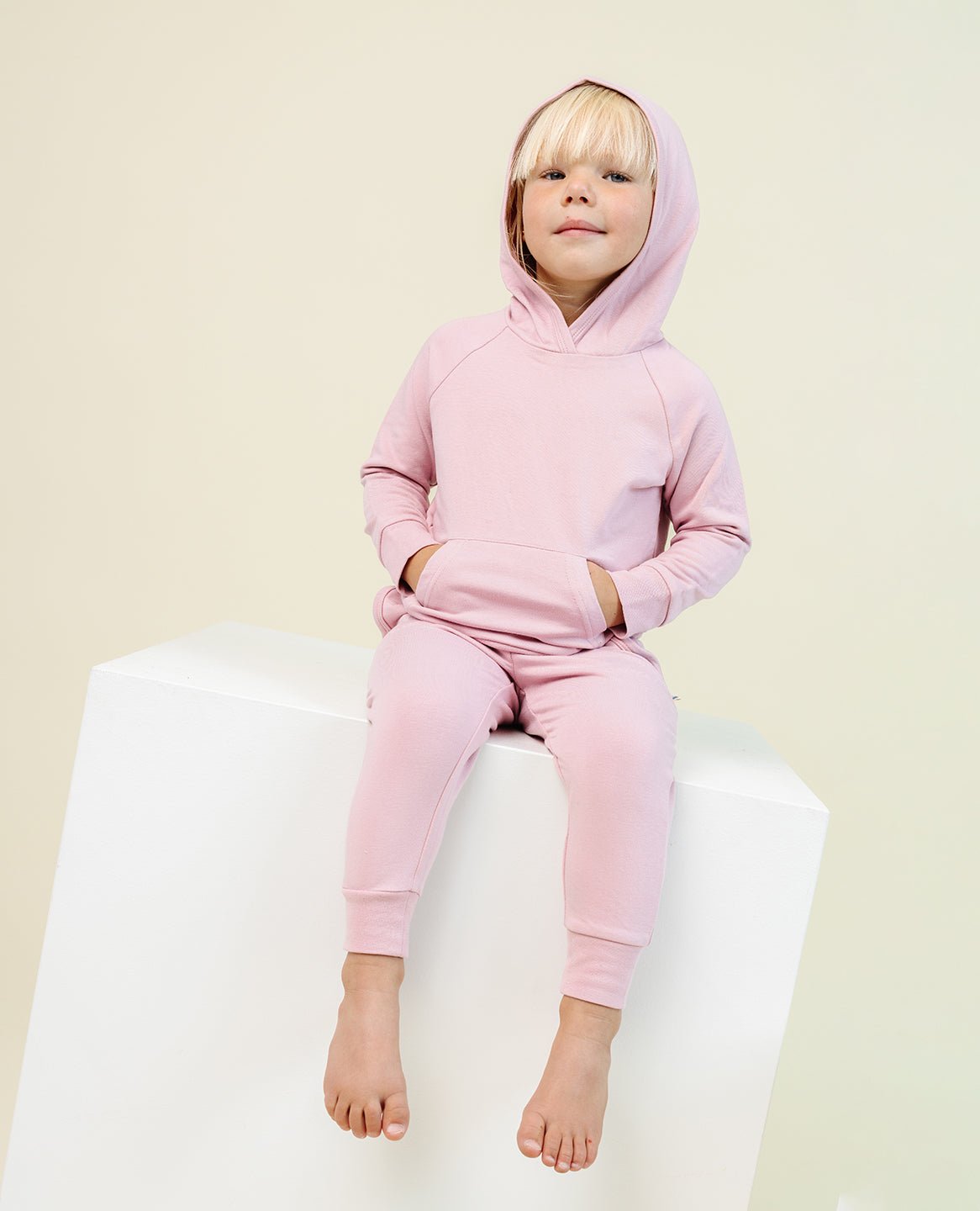 the-coziest-jogger-in-flamingo 2