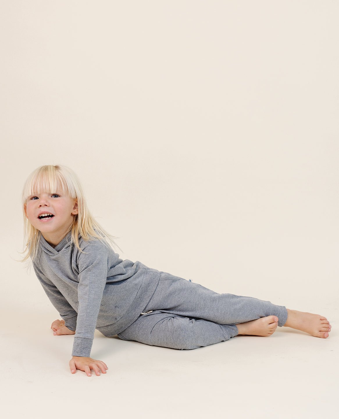 the-coziest-jogger-in-steel-heather 3