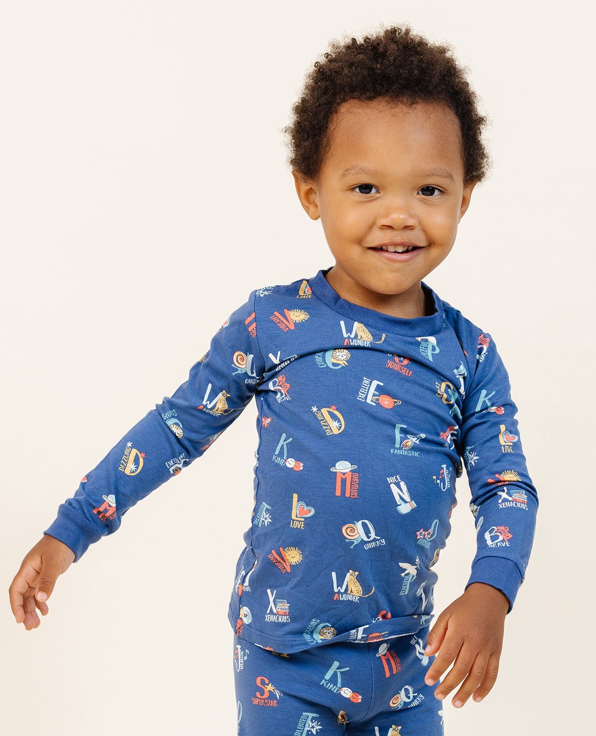 ultimate-pajama-set-in-good-vibes-abc-navy 5