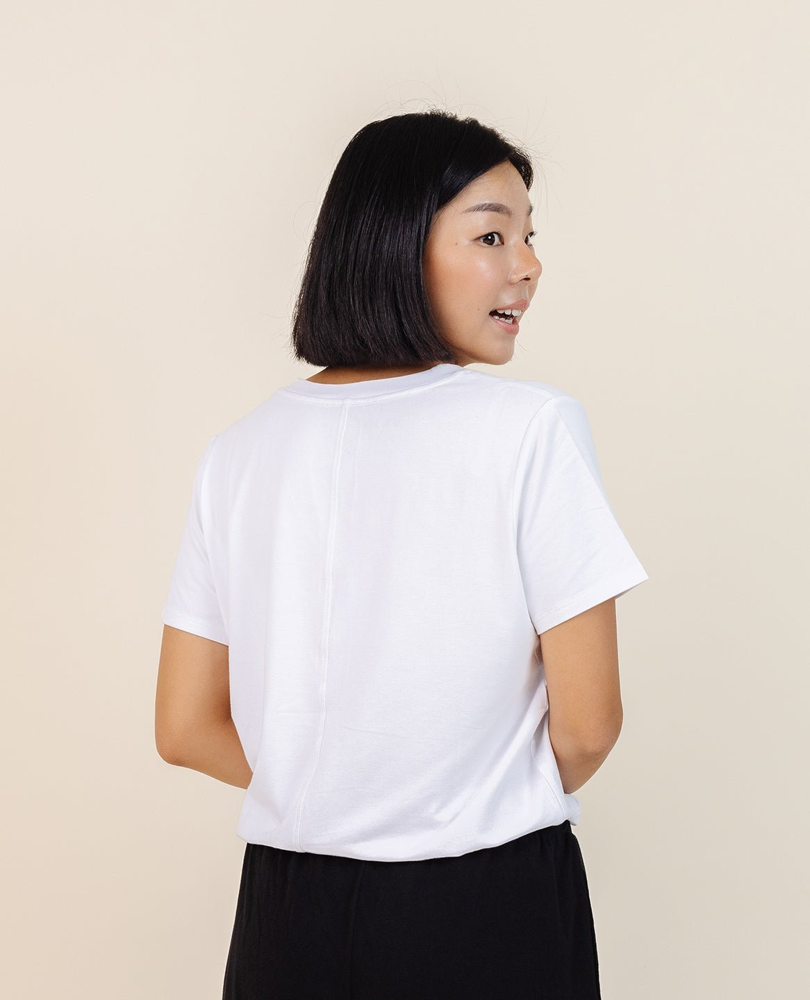 women-s-essential-tee-in-powder 3