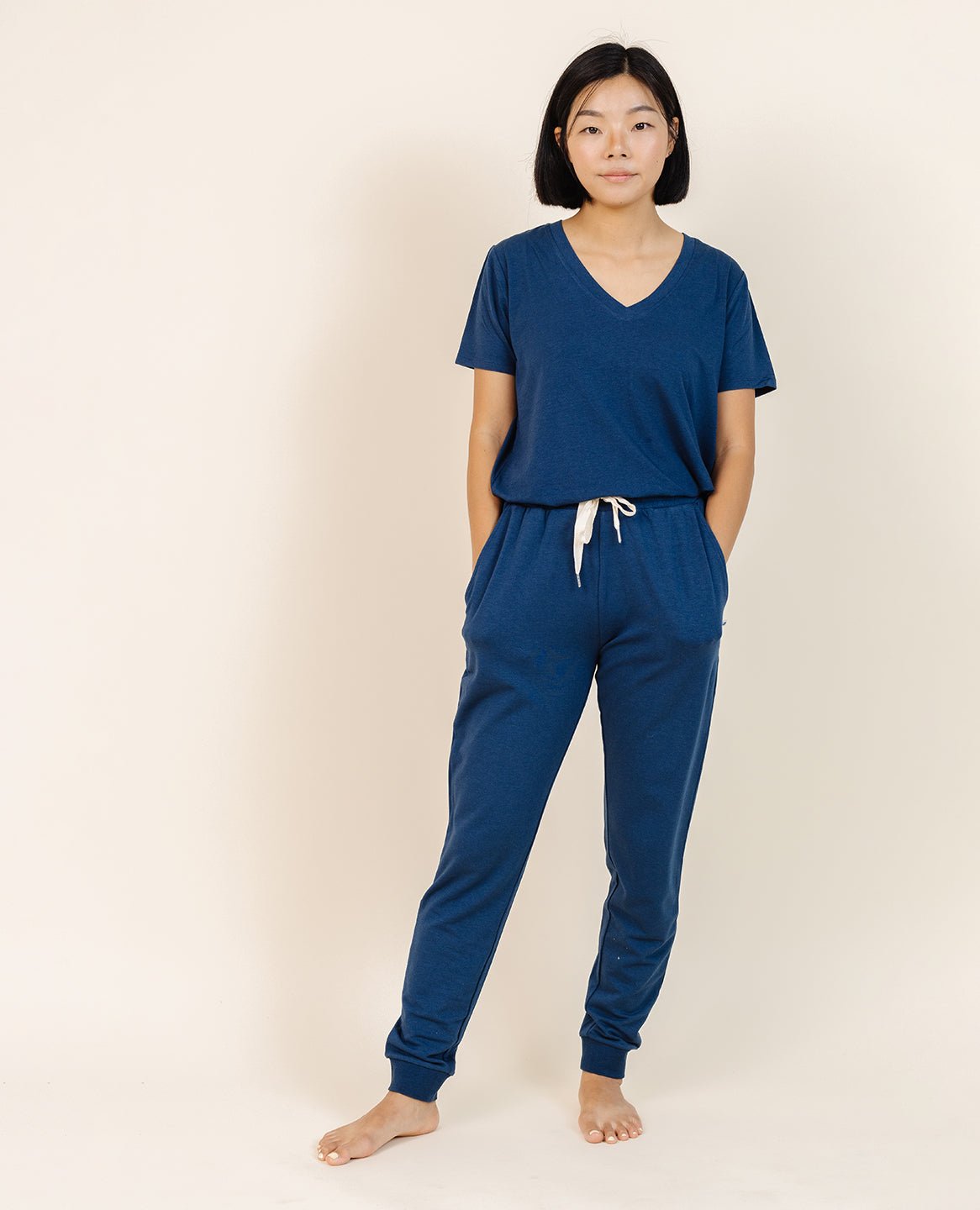 women-s-essential-tee-in-space 2