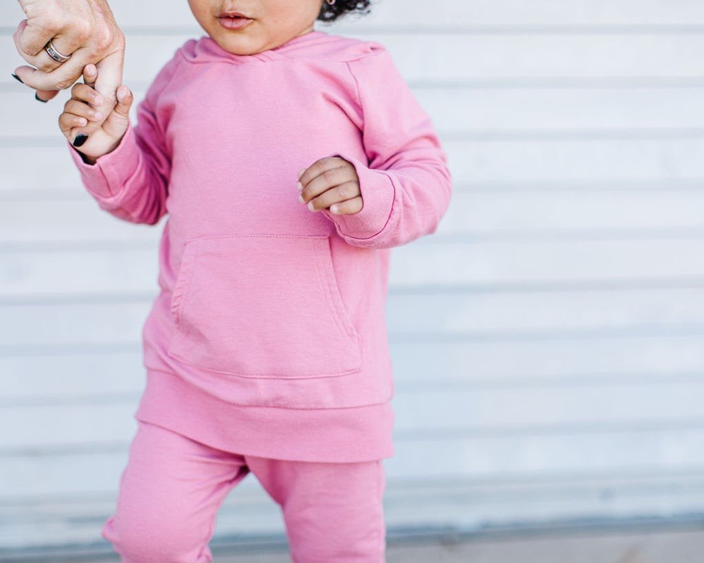 Newborn & Toddler Fashion: 8 Tips for Choosing Fabrics, Layering, and Offering Ultimate Comfort - Wear Lark